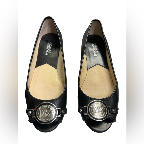 MICHAEL KORS black leather slip on flats w open toe front silver logo 7M EUC - Picture 6 of 9
